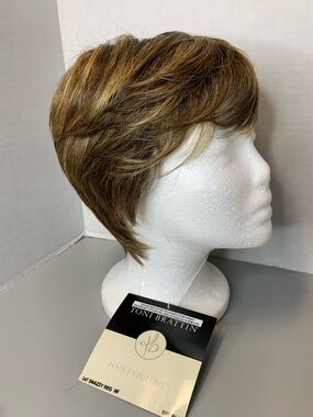 Layered Short Bob Wig - Light Brown Blonde NWT
